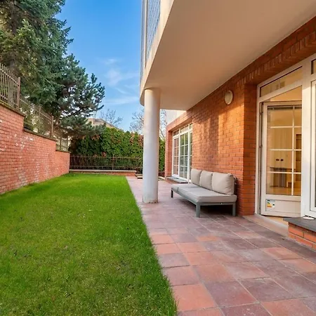 Stylish In Quiet Villa, 4 דירה