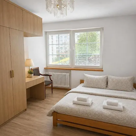 Stylish In Quiet Villa, 4 דירה פראג