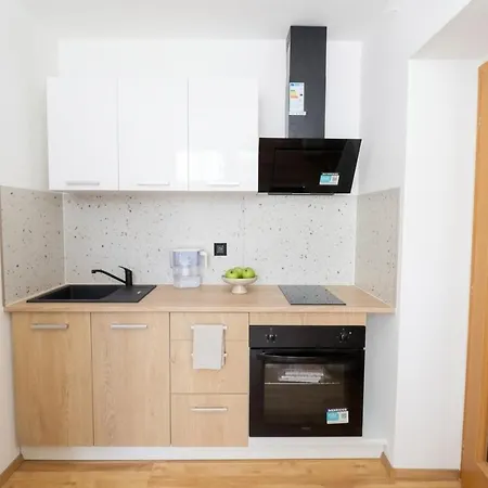 Stylish In Quiet Villa, 4 דירה