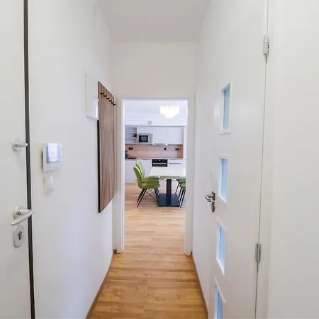 Stylish In Quiet Villa, 4 * פראג