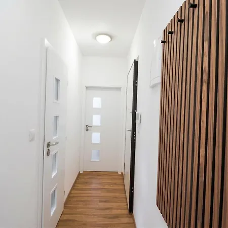Stylish In Quiet Villa, 4 פראג