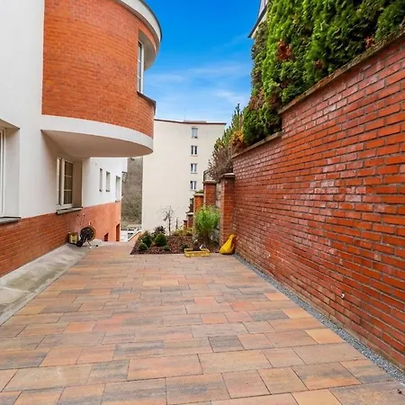 Stylish In Quiet Villa, 4 Apartament