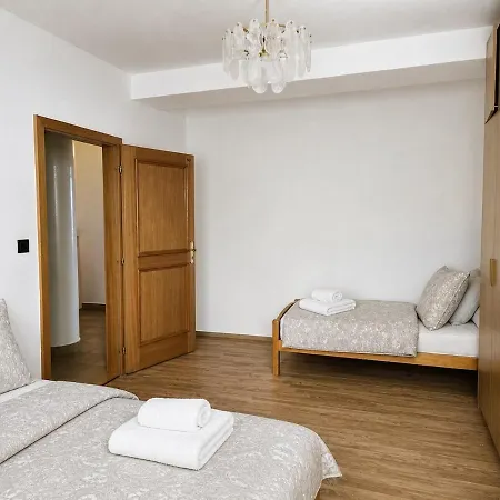 Stylish In Quiet Villa, 4 *