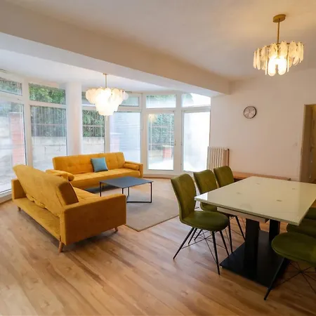 Stylish In Quiet Villa, 4 * פראג